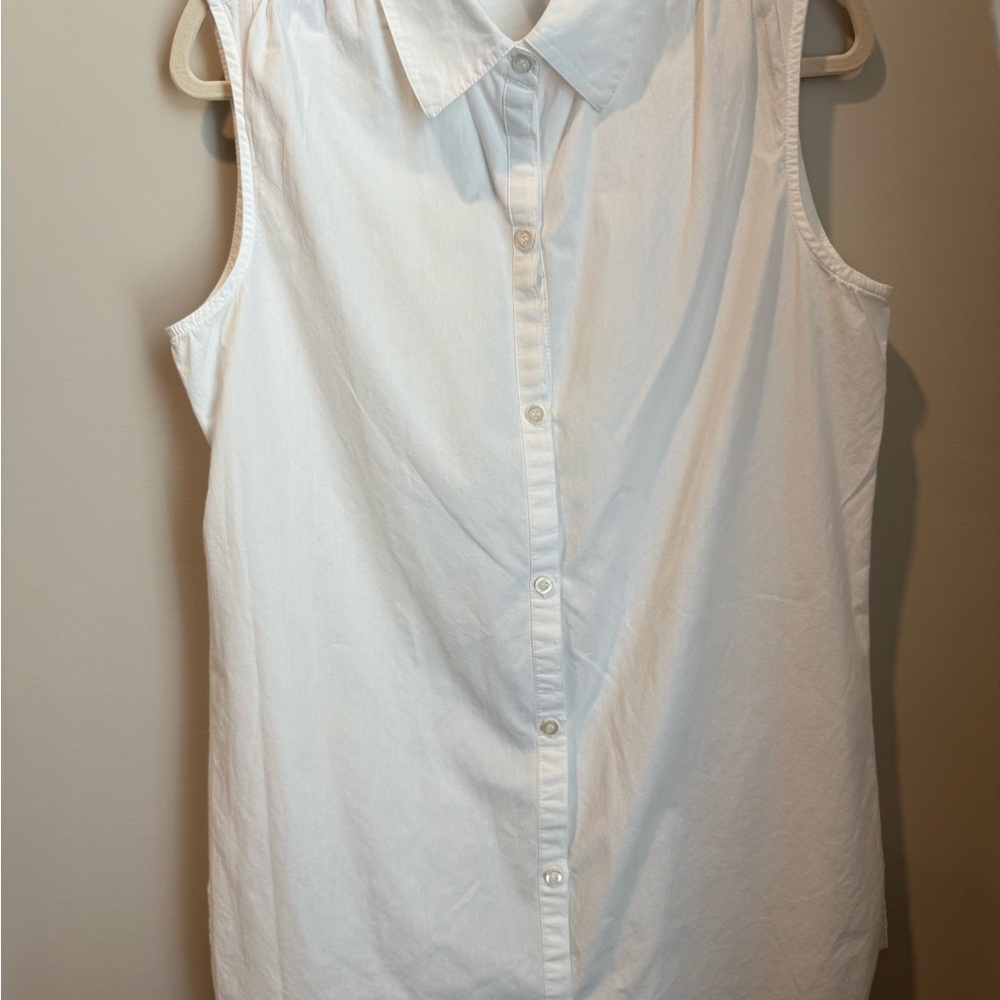 NorthStyle White Sleeveless Button Down Shirt